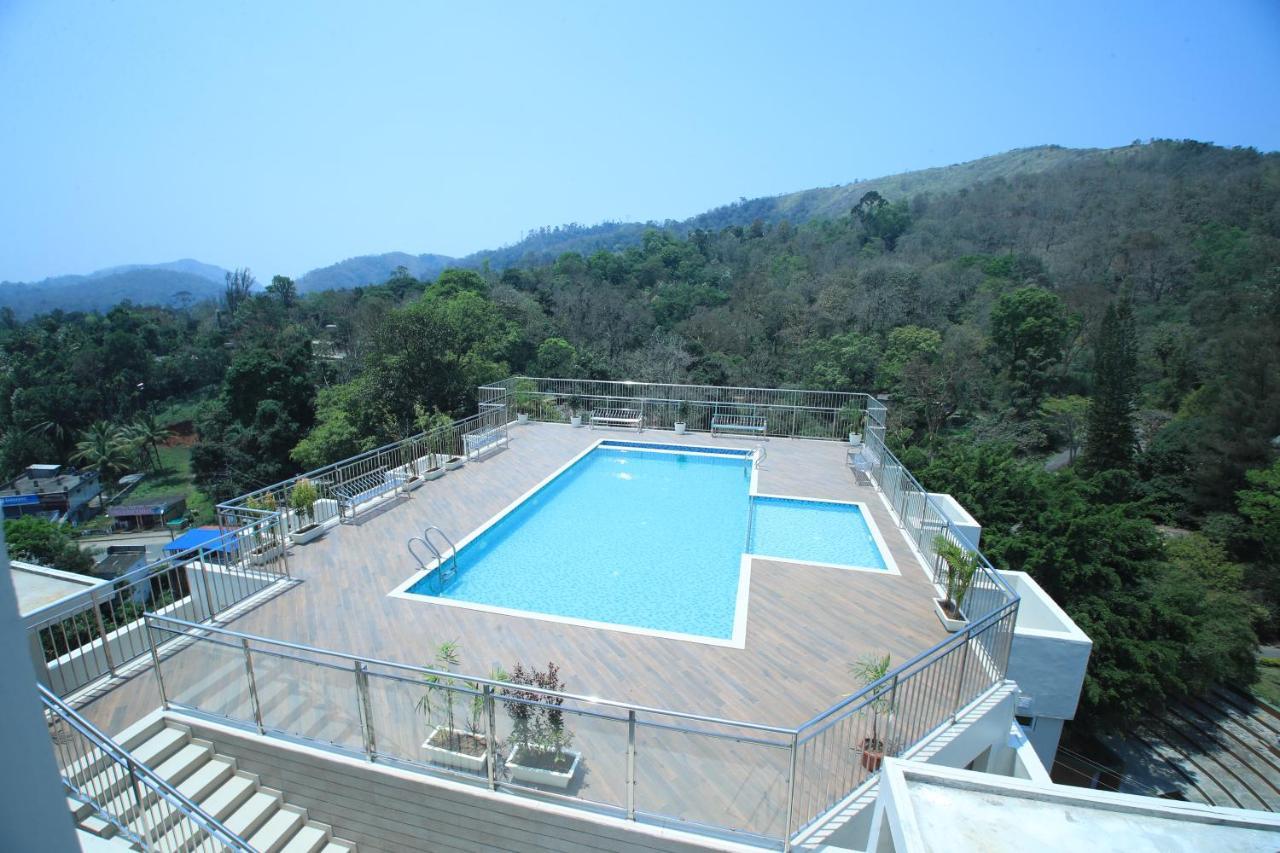 Sterling Thekkady Hotel Екстериор снимка