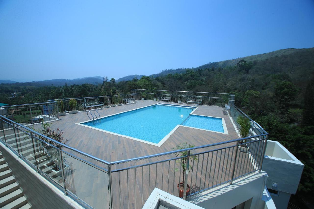 Sterling Thekkady Hotel Екстериор снимка