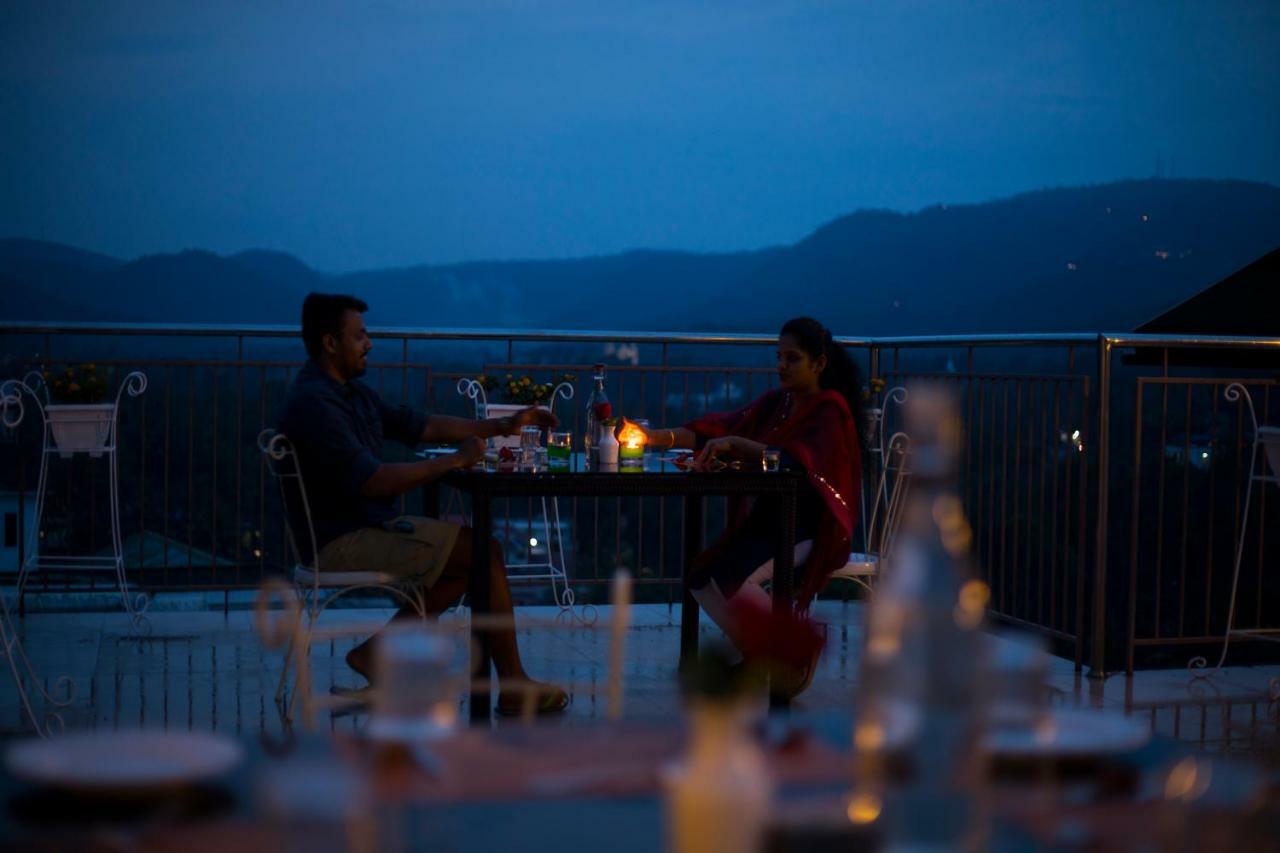 Sterling Thekkady Hotel Екстериор снимка