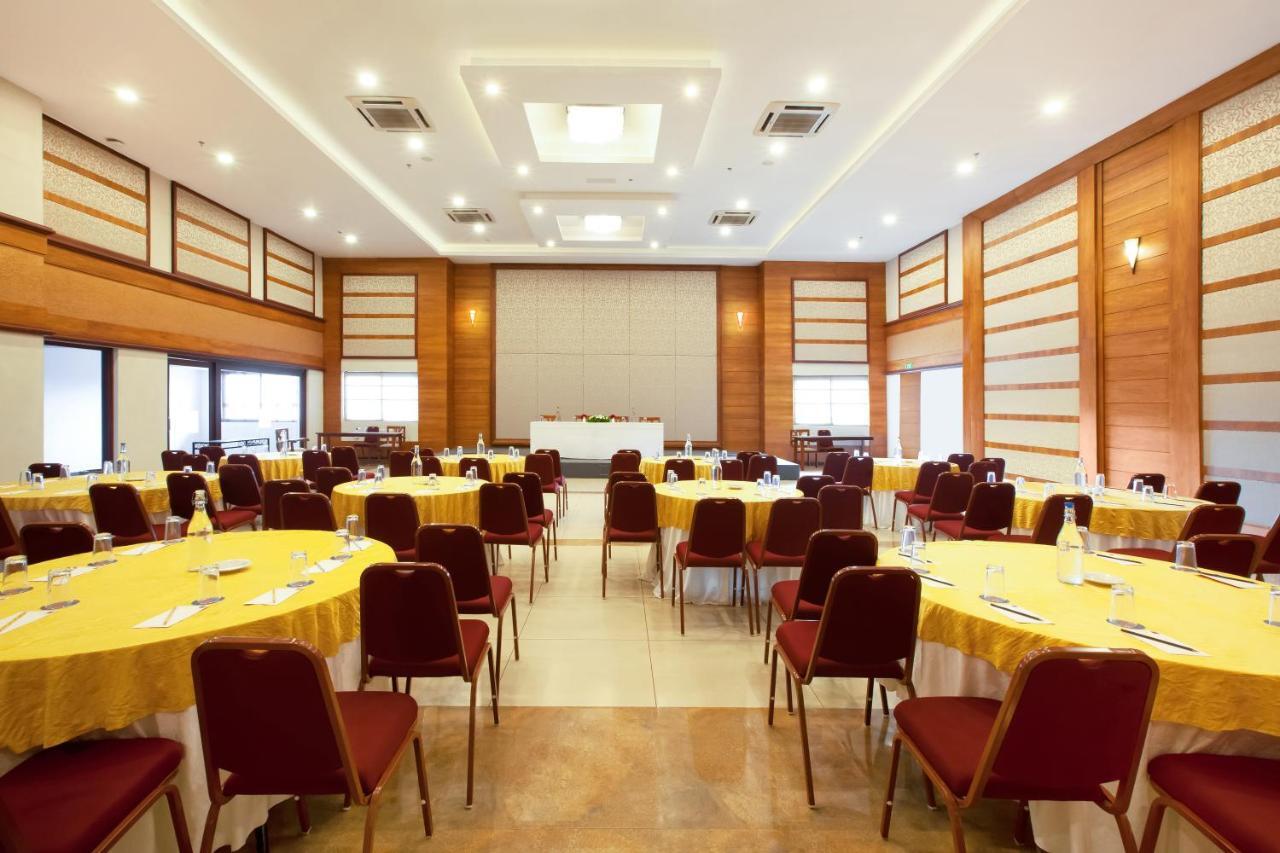 Sterling Thekkady Hotel Екстериор снимка