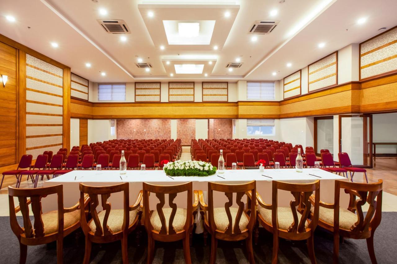 Sterling Thekkady Hotel Екстериор снимка